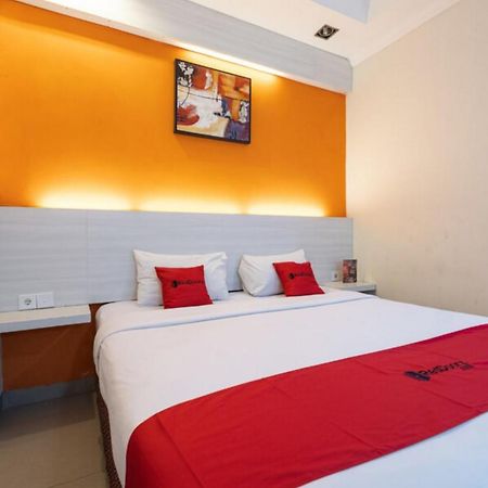 Reddoorz Plus @ Hotel Alden Makassar Exterior photo