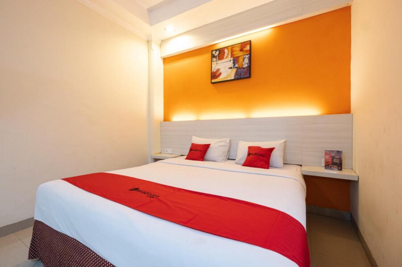Reddoorz Plus @ Hotel Alden Makassar Exterior photo