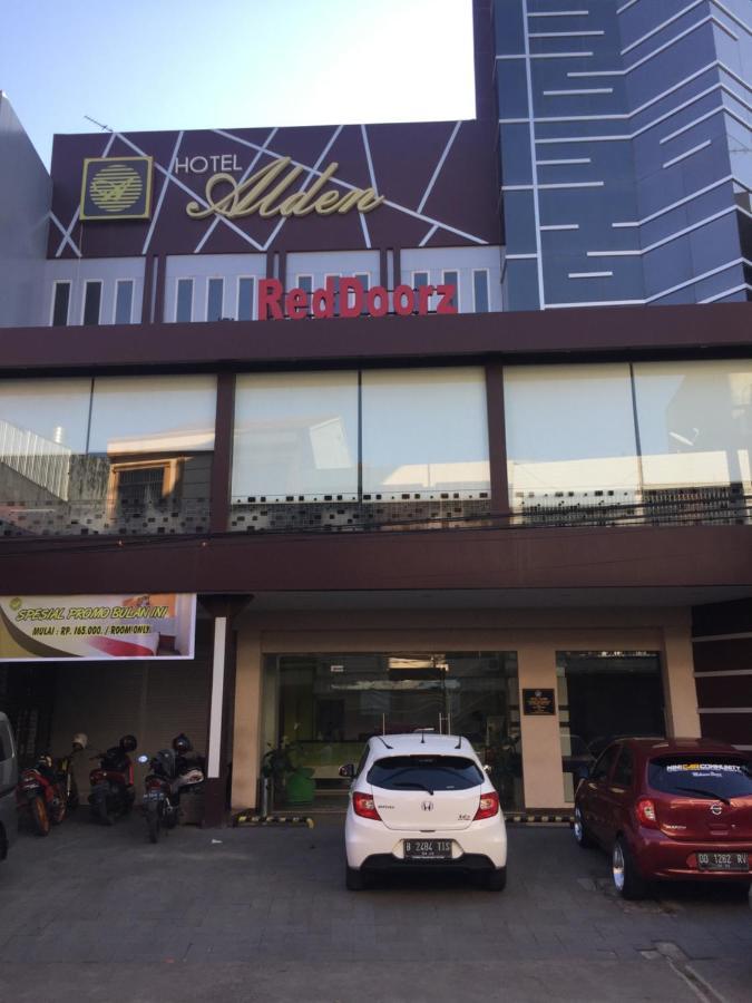 Reddoorz Plus @ Hotel Alden Makassar Exterior photo